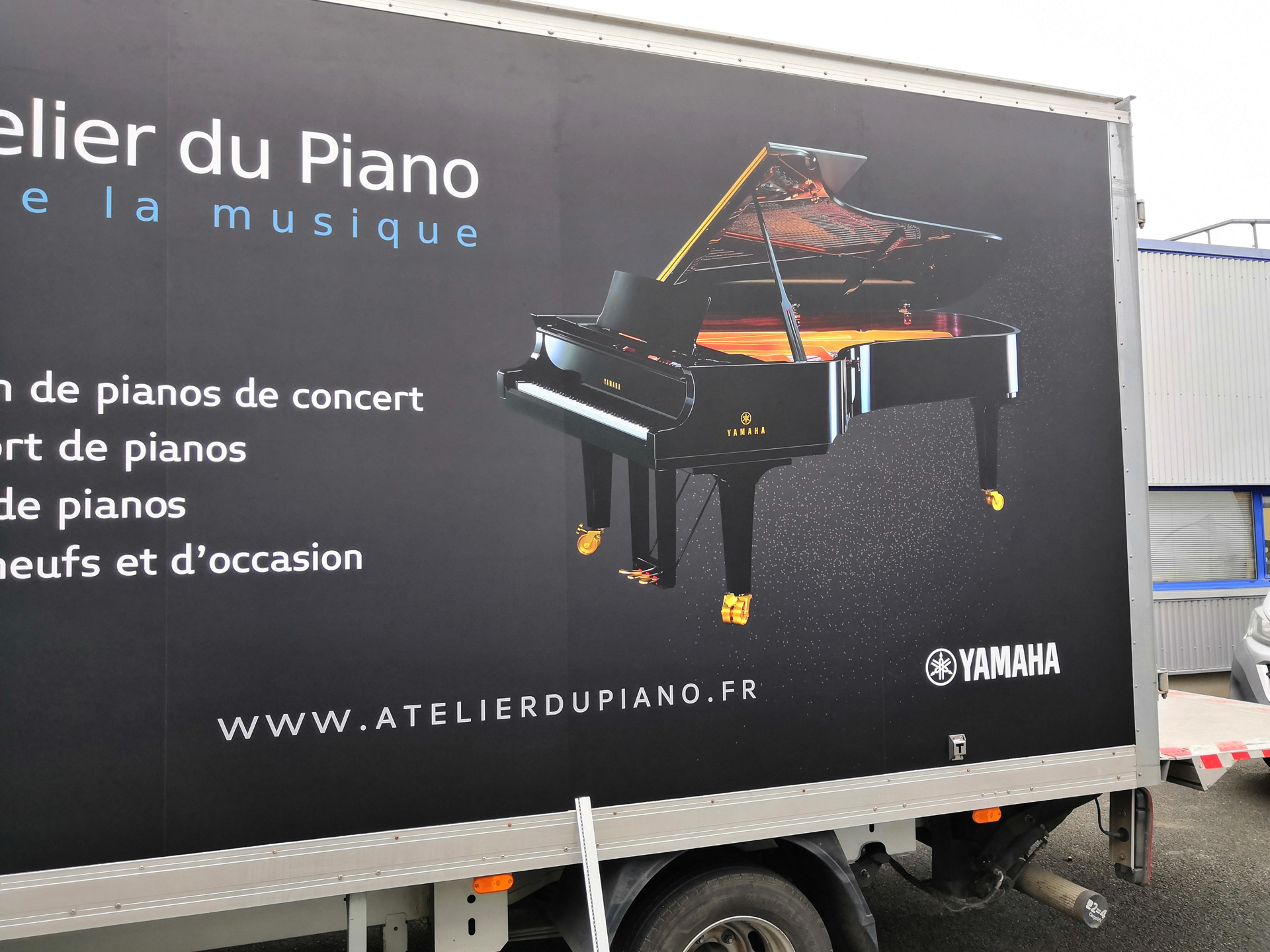 Latelier-du-piano-marquage-vehicule-Coqueliko-2