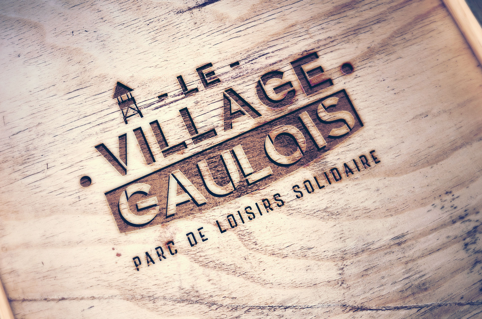 creation-nouveau-logo-village-gaulois-agence-Coqueliko